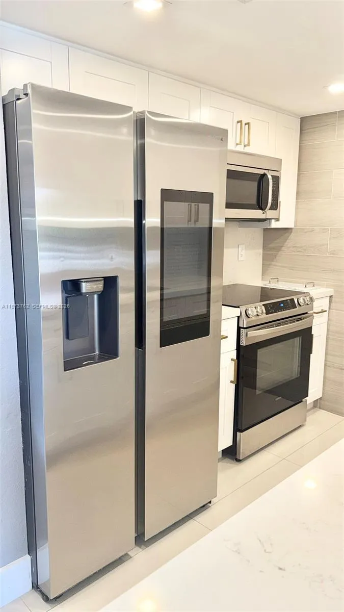 637 Sw 3rd St 304, Miami, Florida 33130, Miami, Florida 33130, 2 Bedrooms Bedrooms, ,2 BathroomsBathrooms,Residential Lease,For Rent,637 Sw 3rd St 304, Miami, Florida 33130,A11973762 637 Sw 3rd St 304, Miami, Florida 33130, Miami, Florida 33130, 2 Bedrooms Bedrooms, ,2 BathroomsBathrooms,Residential Lease,For Rent,637 Sw 3rd St 304, Miami, Florida 33130,A11973762