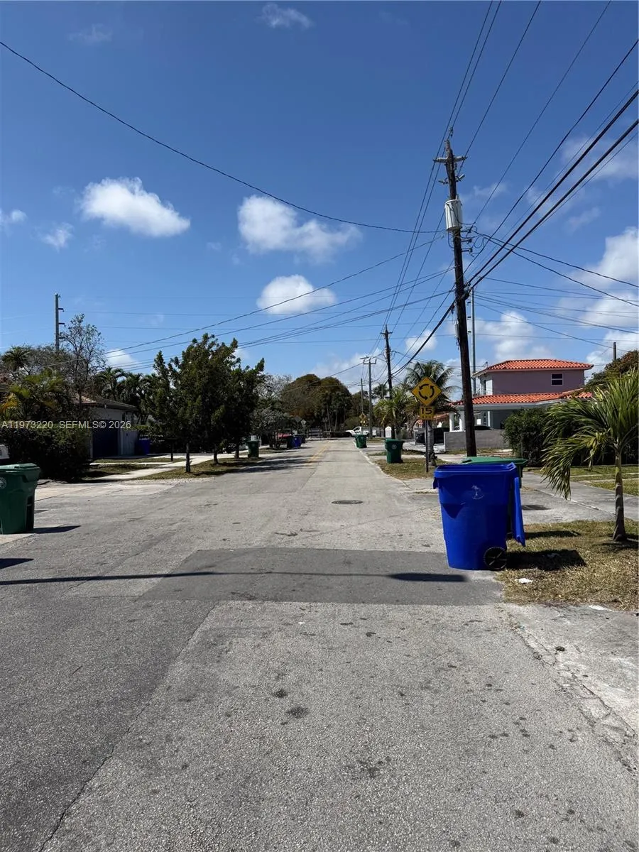 Miami, Florida 33134, 3 Bedrooms Bedrooms, ,2 BathroomsBathrooms,Residential,For Sale,A11973220