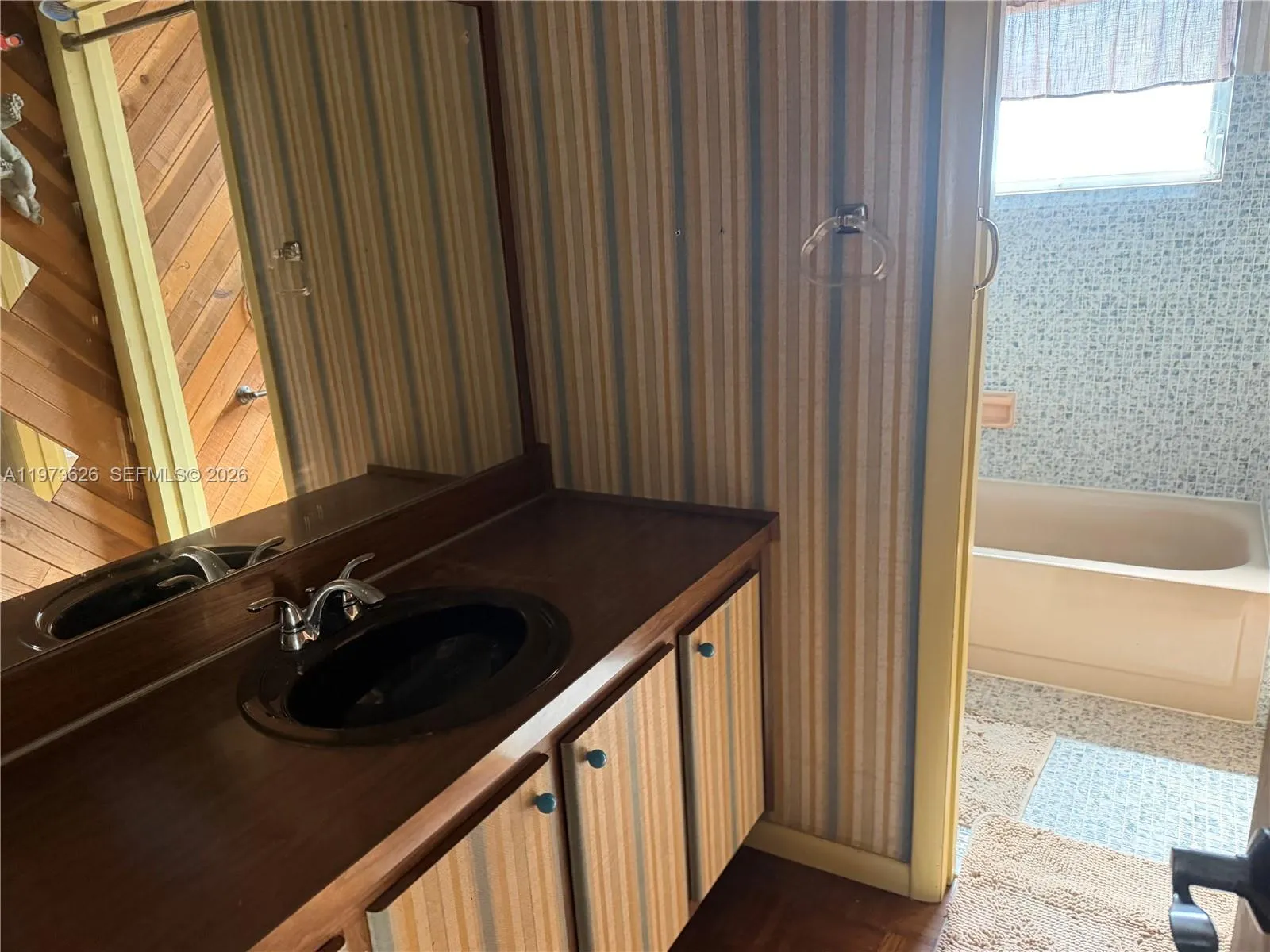 100 Ne 212th Ter, Miami Gardens, Florida 33179, Miami Gardens, Florida 33179, 3 Bedrooms Bedrooms, ,2 BathroomsBathrooms,Residential,For Sale,100 Ne 212th Ter, Miami Gardens, Florida 33179,A11973626