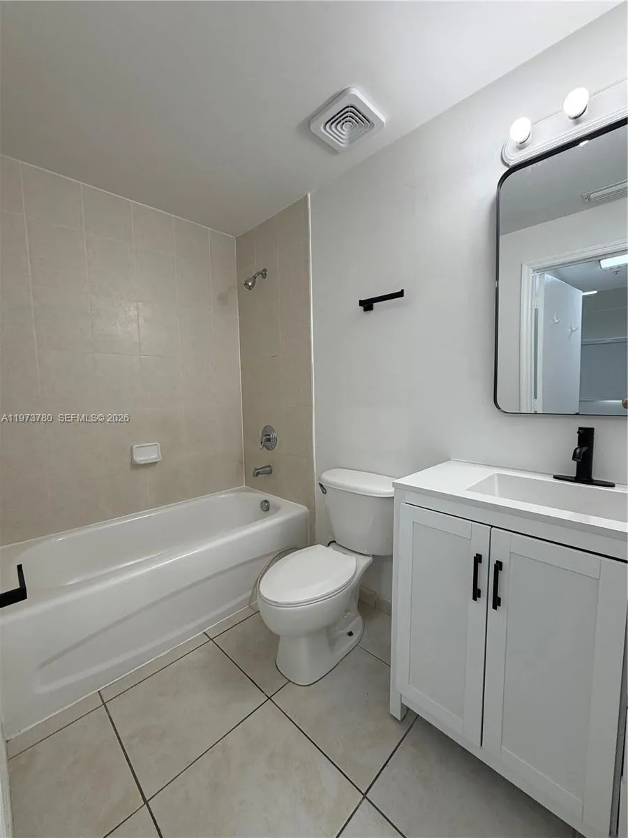 7290 Nw 114th Ave 102-7, Doral, Florida 33178, Doral, Florida 33178, 2 Bedrooms Bedrooms, ,2 BathroomsBathrooms,Residential Lease,For Rent,7290 Nw 114th Ave 102-7, Doral, Florida 33178,A11973780