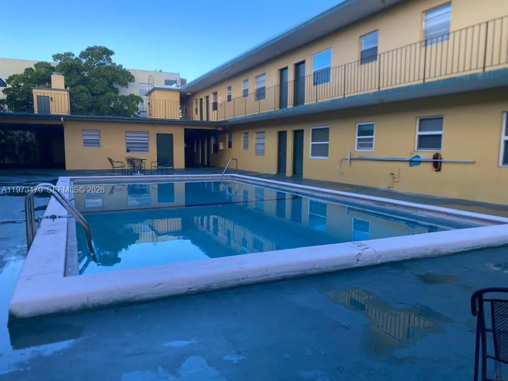 1975 Ne 135th St 2d, North Miami, Florida 33181, North Miami, Florida 33181, 1 Bedroom Bedrooms, ,1 BathroomBathrooms,Residential Lease,For Rent,1975 Ne 135th St 2d, North Miami, Florida 33181,A11973470