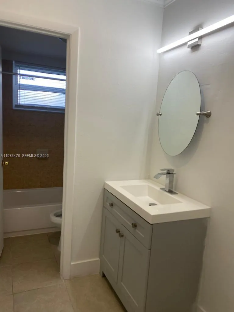1975 Ne 135th St 2d, North Miami, Florida 33181, North Miami, Florida 33181, 1 Bedroom Bedrooms, ,1 BathroomBathrooms,Residential Lease,For Rent,1975 Ne 135th St 2d, North Miami, Florida 33181,A11973470