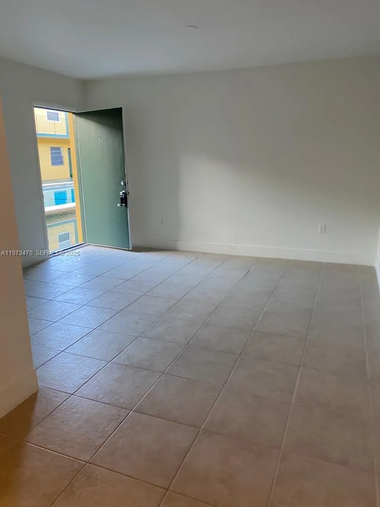 1975 Ne 135th St 2d, North Miami, Florida 33181, North Miami, Florida 33181, 1 Bedroom Bedrooms, ,1 BathroomBathrooms,Residential Lease,For Rent,1975 Ne 135th St 2d, North Miami, Florida 33181,A11973470