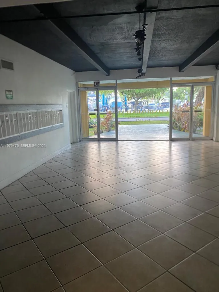 1975 Ne 135th St 2d, North Miami, Florida 33181, North Miami, Florida 33181, 1 Bedroom Bedrooms, ,1 BathroomBathrooms,Residential Lease,For Rent,1975 Ne 135th St 2d, North Miami, Florida 33181,A11973470