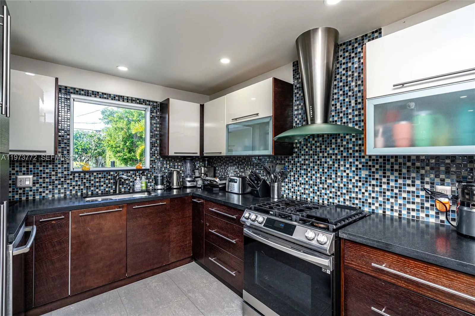 1360 Sw 16th St, Miami, Florida 33145, Miami, Florida 33145, 3 Bedrooms Bedrooms, ,1 BathroomBathrooms,Residential,For Sale,1360 Sw 16th St, Miami, Florida 33145,A11973772