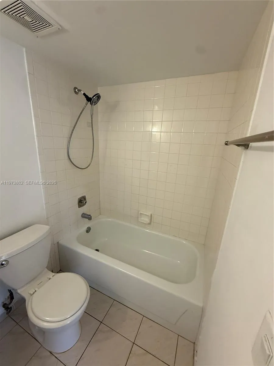 2540 W 67th Pl 202-28, Hialeah, Florida 33016, Hialeah, Florida 33016, 2 Bedrooms Bedrooms, ,2 BathroomsBathrooms,Residential,For Sale,2540 W 67th Pl 202-28, Hialeah, Florida 33016,A11973802