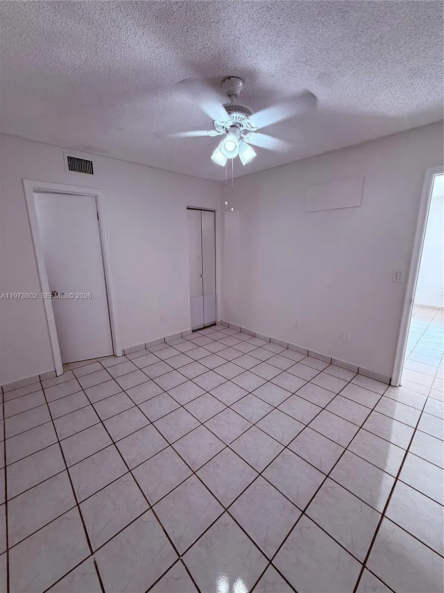 2540 W 67th Pl 202-28, Hialeah, Florida 33016, Hialeah, Florida 33016, 2 Bedrooms Bedrooms, ,2 BathroomsBathrooms,Residential,For Sale,2540 W 67th Pl 202-28, Hialeah, Florida 33016,A11973802