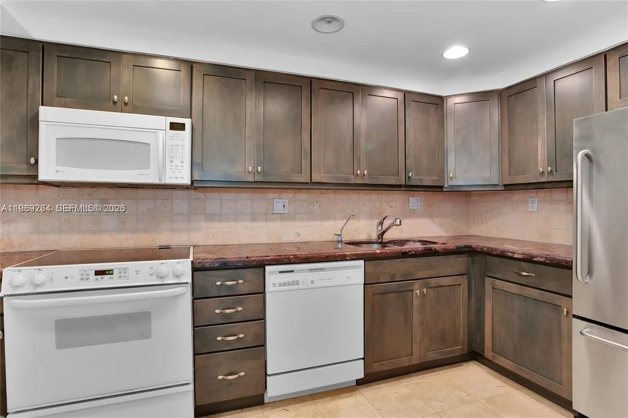 145 Se 25th Rd 602, Miami, Florida 33129, Miami, Florida 33129, 2 Bedrooms Bedrooms, ,2 BathroomsBathrooms,Residential,For Sale,145 Se 25th Rd 602, Miami, Florida 33129,A11969264