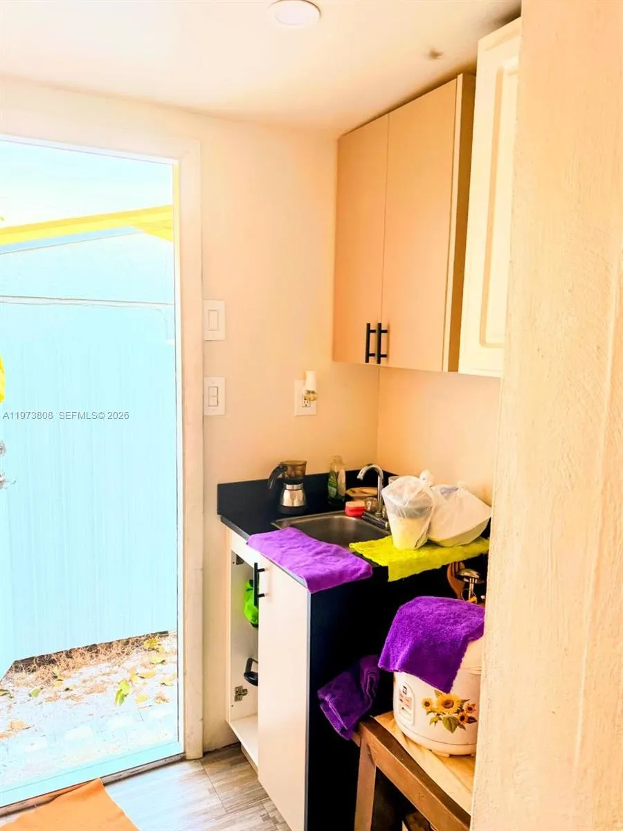 2281 Nw 81st Ter, Miami, Florida 33147, Miami, Florida 33147, 3 Bedrooms Bedrooms, ,3 BathroomsBathrooms,Residential,For Sale,2281 Nw 81st Ter, Miami, Florida 33147,A11973808