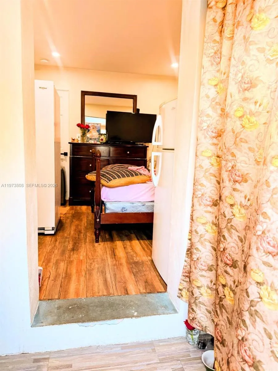 2281 Nw 81st Ter, Miami, Florida 33147, Miami, Florida 33147, 3 Bedrooms Bedrooms, ,3 BathroomsBathrooms,Residential,For Sale,2281 Nw 81st Ter, Miami, Florida 33147,A11973808