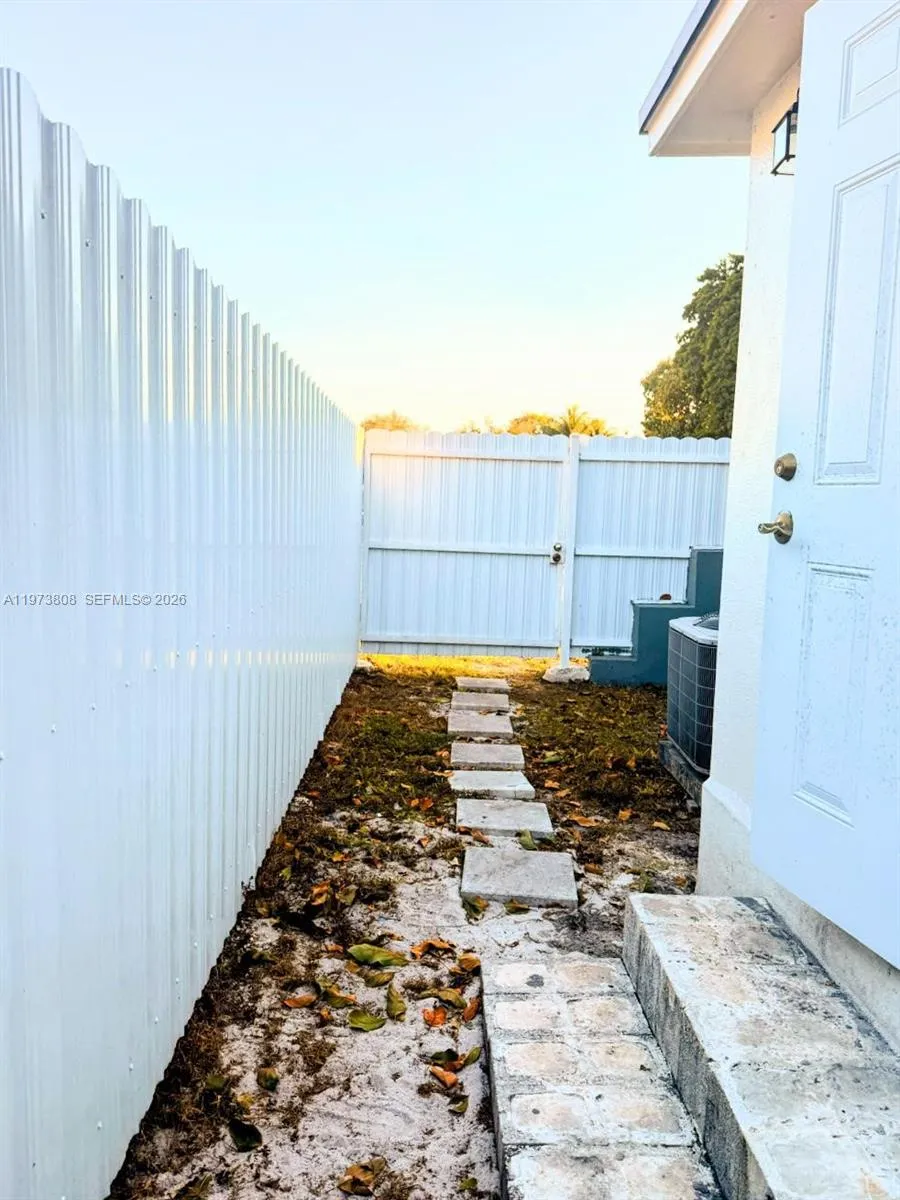 2281 Nw 81st Ter, Miami, Florida 33147, Miami, Florida 33147, 3 Bedrooms Bedrooms, ,3 BathroomsBathrooms,Residential,For Sale,2281 Nw 81st Ter, Miami, Florida 33147,A11973808