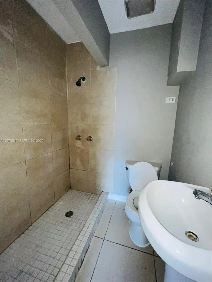 7701 Sw 10th Ct 3, North Lauderdale, Florida 33068, North Lauderdale, Florida 33068, 3 Bedrooms Bedrooms, ,2 BathroomsBathrooms,Residential Lease,For Rent,7701 Sw 10th Ct 3, North Lauderdale, Florida 33068,A11973816