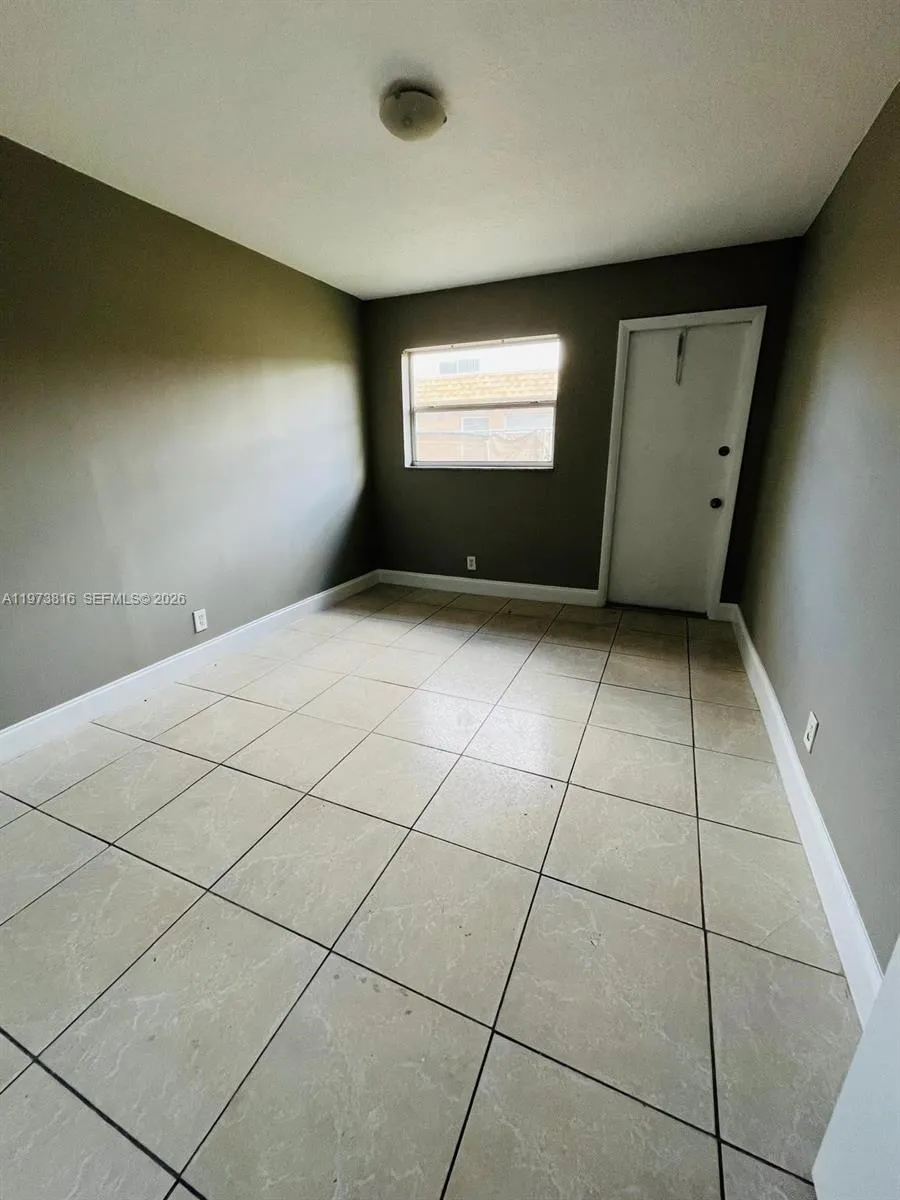 Master/has private entrance