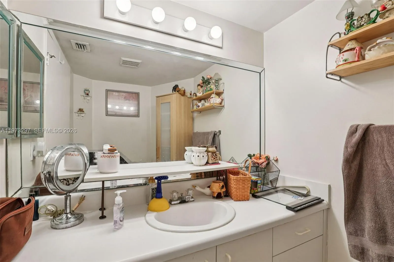 901 Sw 138th Ave 108c, Pembroke Pines, Florida 330, Pembroke Pines, Florida 33027, 1 Bedroom Bedrooms, ,1 BathroomBathrooms,Residential,For Sale,901 Sw 138th Ave 108c, Pembroke Pines, Florida 330,A11973297