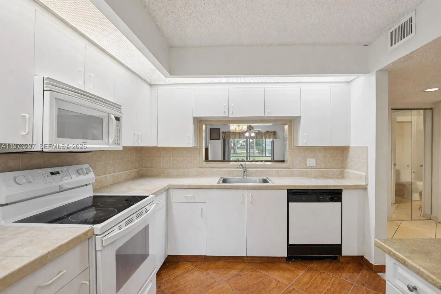 901 Sw 138th Ave 108c, Pembroke Pines, Florida 330, Pembroke Pines, Florida 33027, 1 Bedroom Bedrooms, ,1 BathroomBathrooms,Residential,For Sale,901 Sw 138th Ave 108c, Pembroke Pines, Florida 330,A11973297