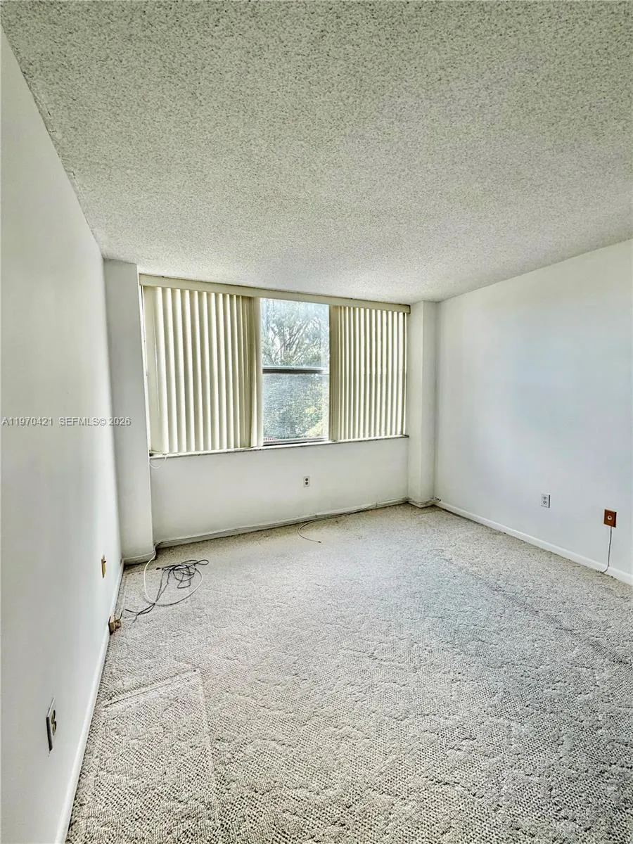 1300 Ne Miami Gardens Dr 320e, Miami, Florida 3317, Miami, Florida 33179, 2 Bedrooms Bedrooms, ,2 BathroomsBathrooms,Residential Lease,For Rent,1300 Ne Miami Gardens Dr 320e, Miami, Florida 3317,A11970421