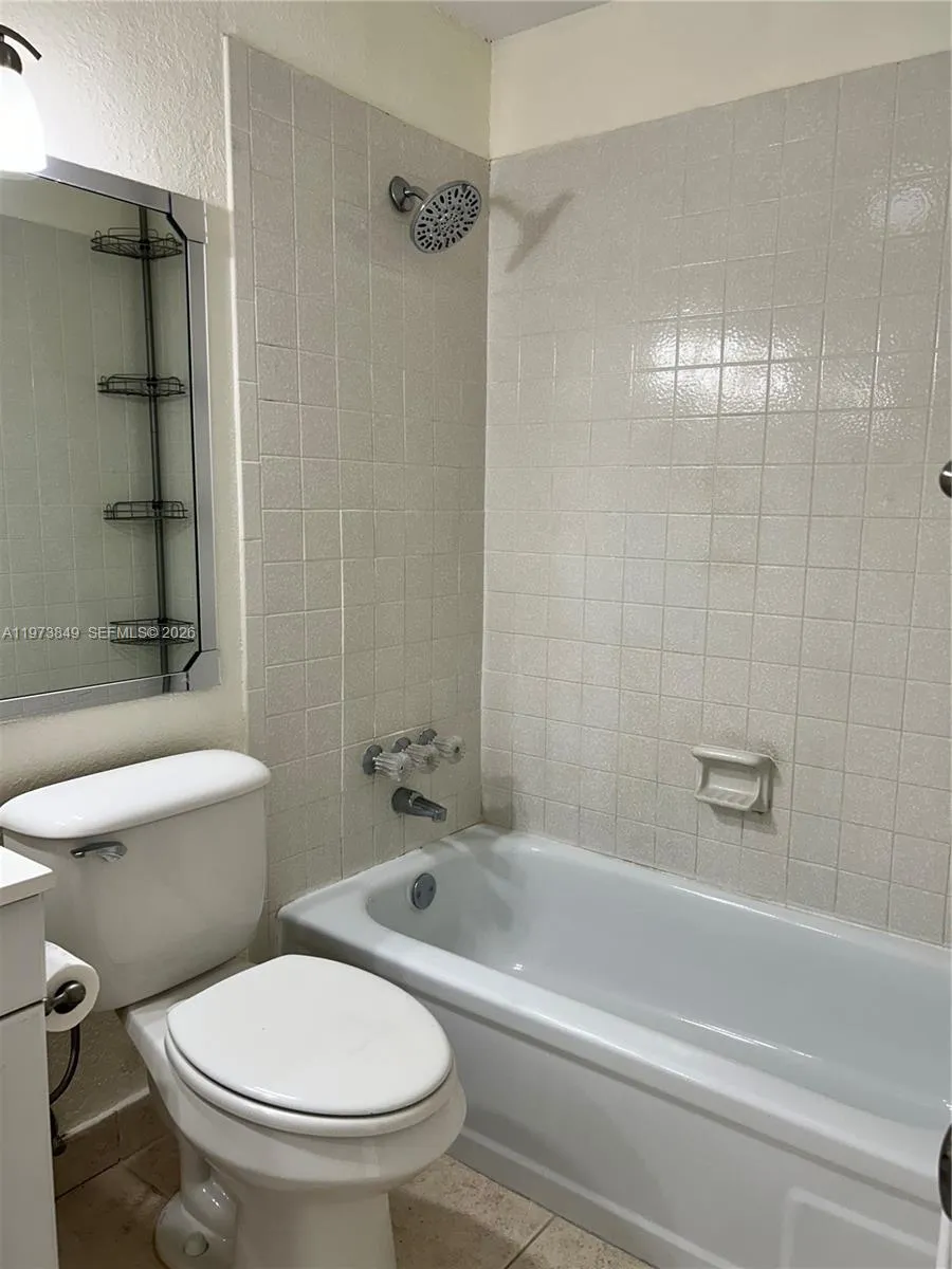 1541 S Ocean Blvd 415, Lauderdale By The Sea, Flor, Lauderdale By The Sea, Florida 33062, 2 Bedrooms Bedrooms, ,2 BathroomsBathrooms,Residential Lease,For Rent,1541 S Ocean Blvd 415, Lauderdale By The Sea, Flor,A11973849