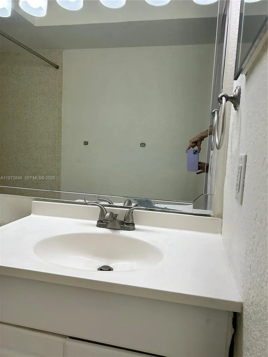 1541 S Ocean Blvd 415, Lauderdale By The Sea, Flor, Lauderdale By The Sea, Florida 33062, 2 Bedrooms Bedrooms, ,2 BathroomsBathrooms,Residential Lease,For Rent,1541 S Ocean Blvd 415, Lauderdale By The Sea, Flor,A11973849