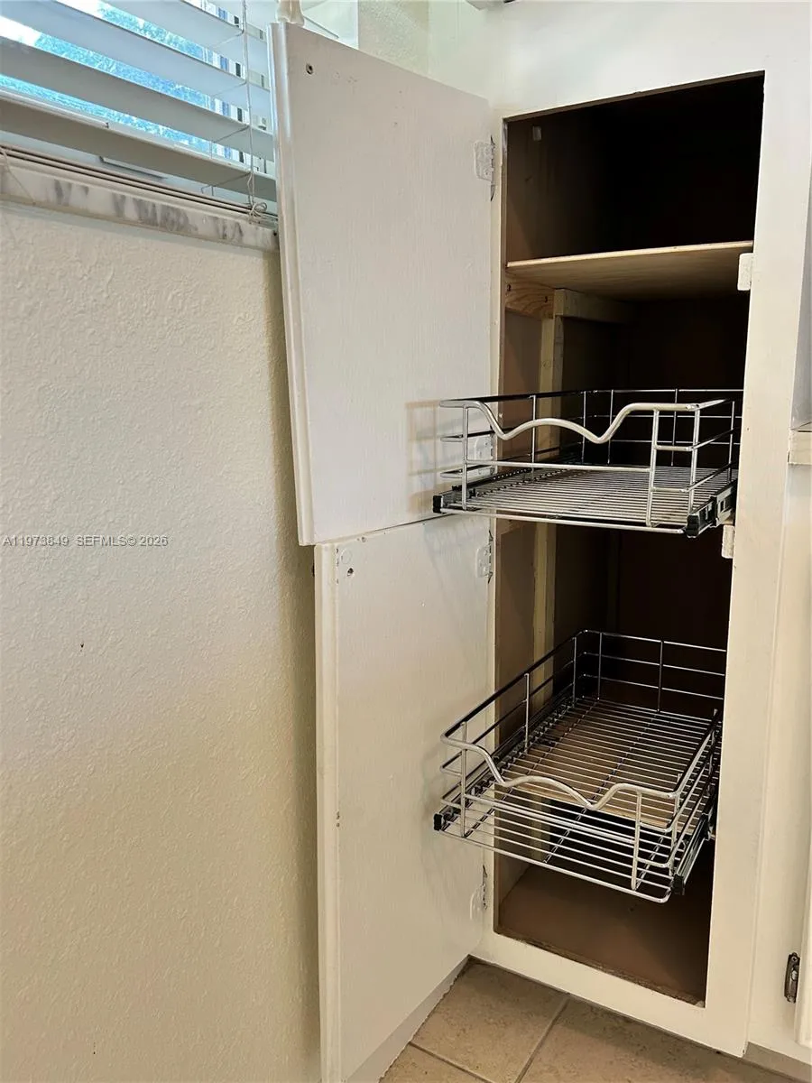 1541 S Ocean Blvd 415, Lauderdale By The Sea, Flor, Lauderdale By The Sea, Florida 33062, 2 Bedrooms Bedrooms, ,2 BathroomsBathrooms,Residential Lease,For Rent,1541 S Ocean Blvd 415, Lauderdale By The Sea, Flor,A11973849