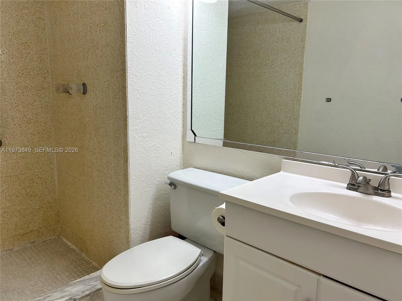 1541 S Ocean Blvd 415, Lauderdale By The Sea, Flor, Lauderdale By The Sea, Florida 33062, 2 Bedrooms Bedrooms, ,2 BathroomsBathrooms,Residential Lease,For Rent,1541 S Ocean Blvd 415, Lauderdale By The Sea, Flor,A11973849