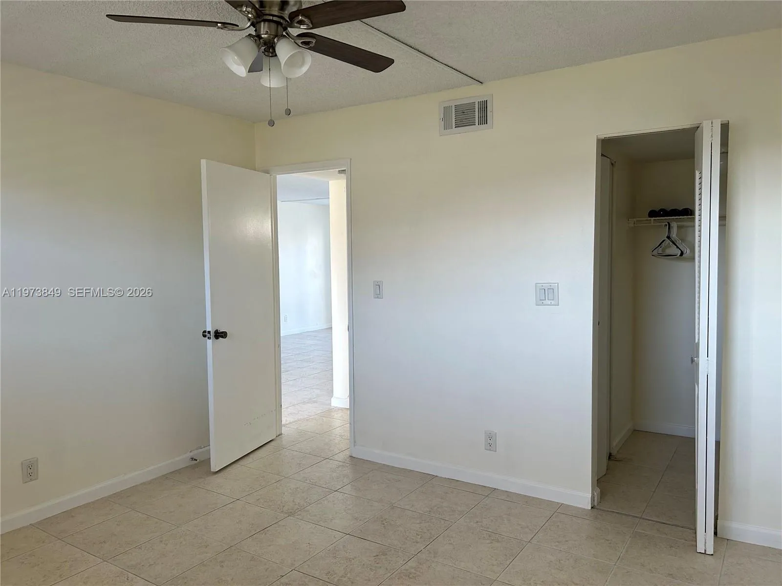 1541 S Ocean Blvd 415, Lauderdale By The Sea, Flor, Lauderdale By The Sea, Florida 33062, 2 Bedrooms Bedrooms, ,2 BathroomsBathrooms,Residential Lease,For Rent,1541 S Ocean Blvd 415, Lauderdale By The Sea, Flor,A11973849