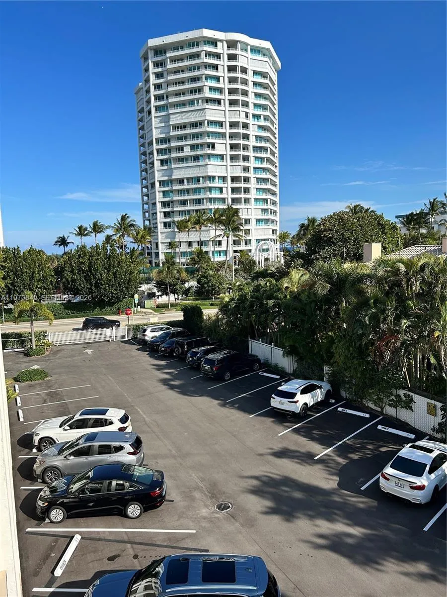 1541 S Ocean Blvd 415, Lauderdale By The Sea, Flor, Lauderdale By The Sea, Florida 33062, 2 Bedrooms Bedrooms, ,2 BathroomsBathrooms,Residential Lease,For Rent,1541 S Ocean Blvd 415, Lauderdale By The Sea, Flor,A11973849