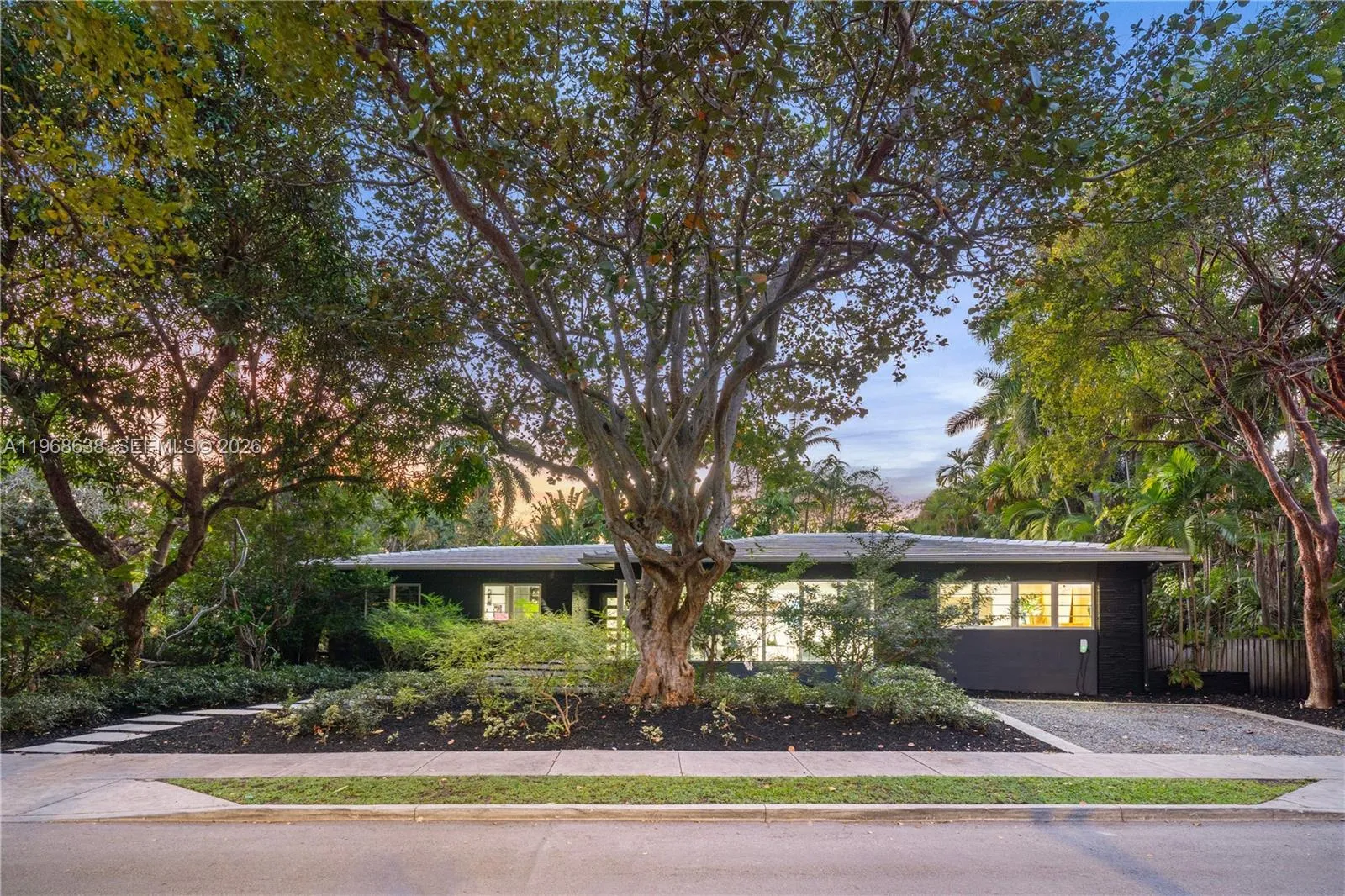 5600 N Bayshore Dr, Miami, Florida 33137, Miami, Florida 33137, 4 Bedrooms Bedrooms, ,3 BathroomsBathrooms,Residential,For Sale,5600 N Bayshore Dr, Miami, Florida 33137,A11968638