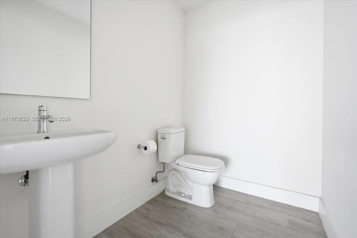 2900 Ne 7th Ave 3004, Miami, Florida 33137, Miami, Florida 33137, 2 Bedrooms Bedrooms, ,2 BathroomsBathrooms,Residential,For Sale,2900 Ne 7th Ave 3004, Miami, Florida 33137,A11973623