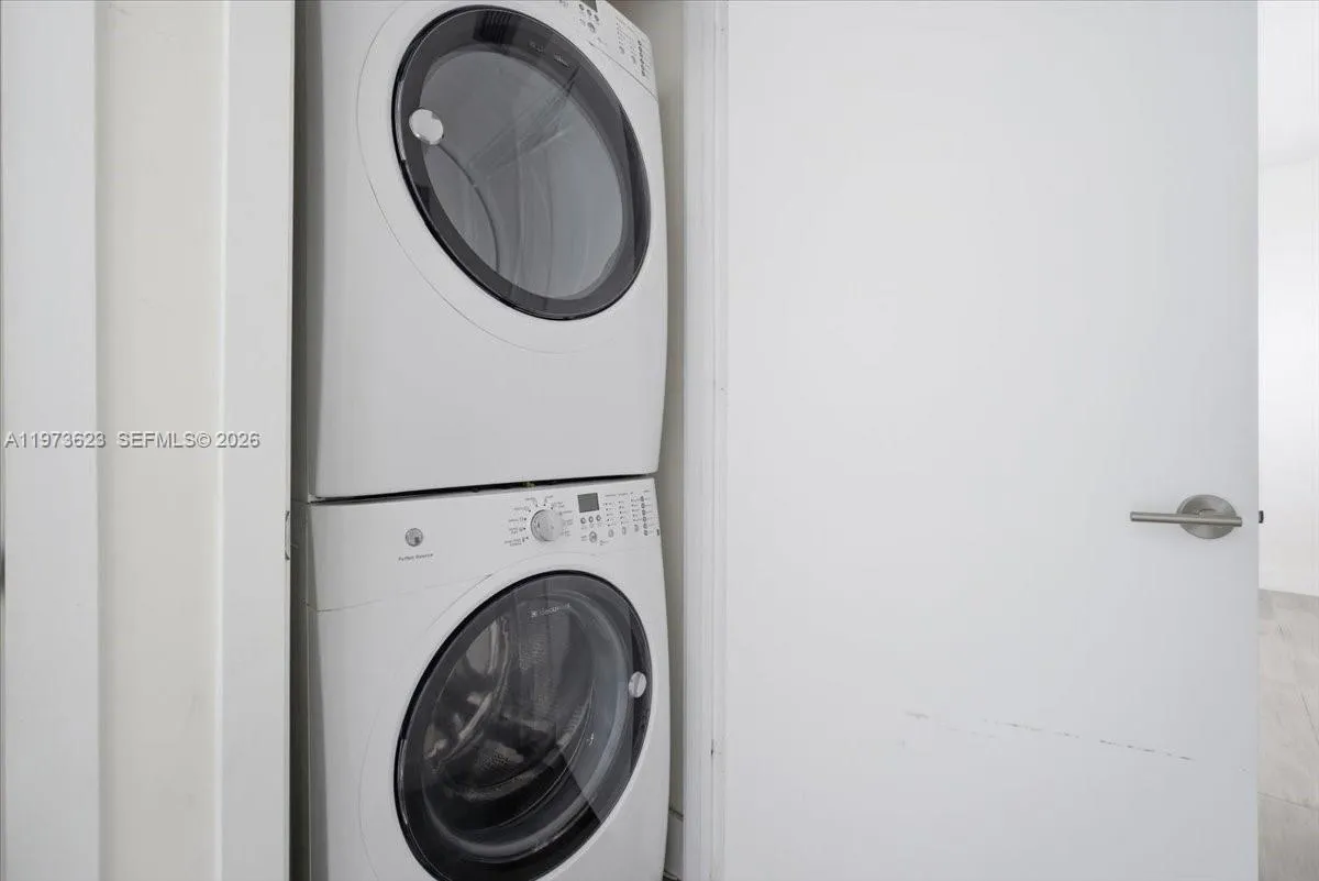 2900 Ne 7th Ave 3004, Miami, Florida 33137, Miami, Florida 33137, 2 Bedrooms Bedrooms, ,2 BathroomsBathrooms,Residential,For Sale,2900 Ne 7th Ave 3004, Miami, Florida 33137,A11973623