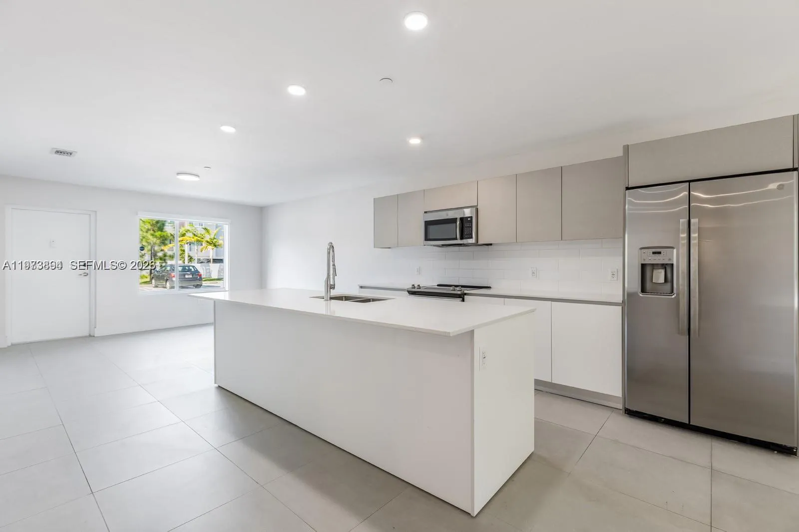 2505 Ne 193rd St 4116, Miami, Florida 33180, Miami, Florida 33180, 3 Bedrooms Bedrooms, ,2 BathroomsBathrooms,Residential Lease,For Rent,2505 Ne 193rd St 4116, Miami, Florida 33180,A11973894