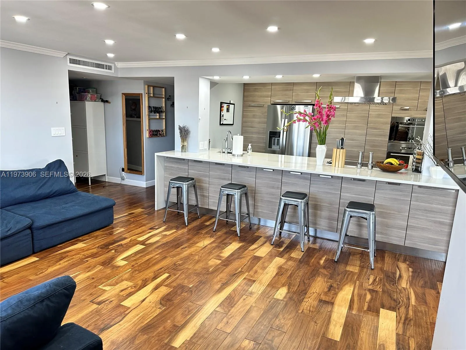 401 Golden Isles Dr 1013, Hallandale Beach, Florid, Hallandale Beach, Florida 33009, 2 Bedrooms Bedrooms, ,2 BathroomsBathrooms,Residential Lease,For Rent,401 Golden Isles Dr 1013, Hallandale Beach, Florid,A11973906