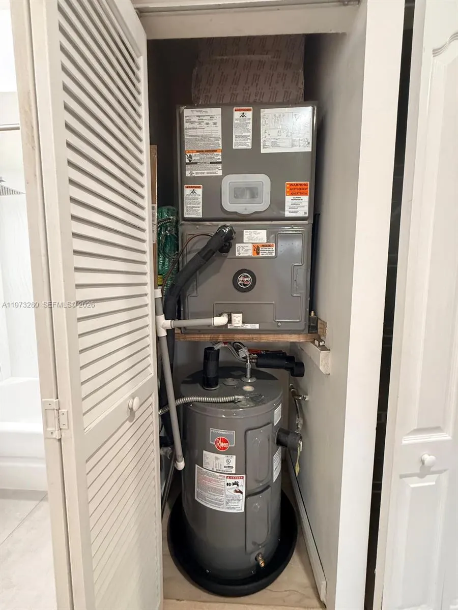 8240 Nw 10th St 10, Miami, Florida 33126, Miami, Florida 33126, 3 Bedrooms Bedrooms, ,2 BathroomsBathrooms,Residential Lease,For Rent,8240 Nw 10th St 10, Miami, Florida 33126,A11973280