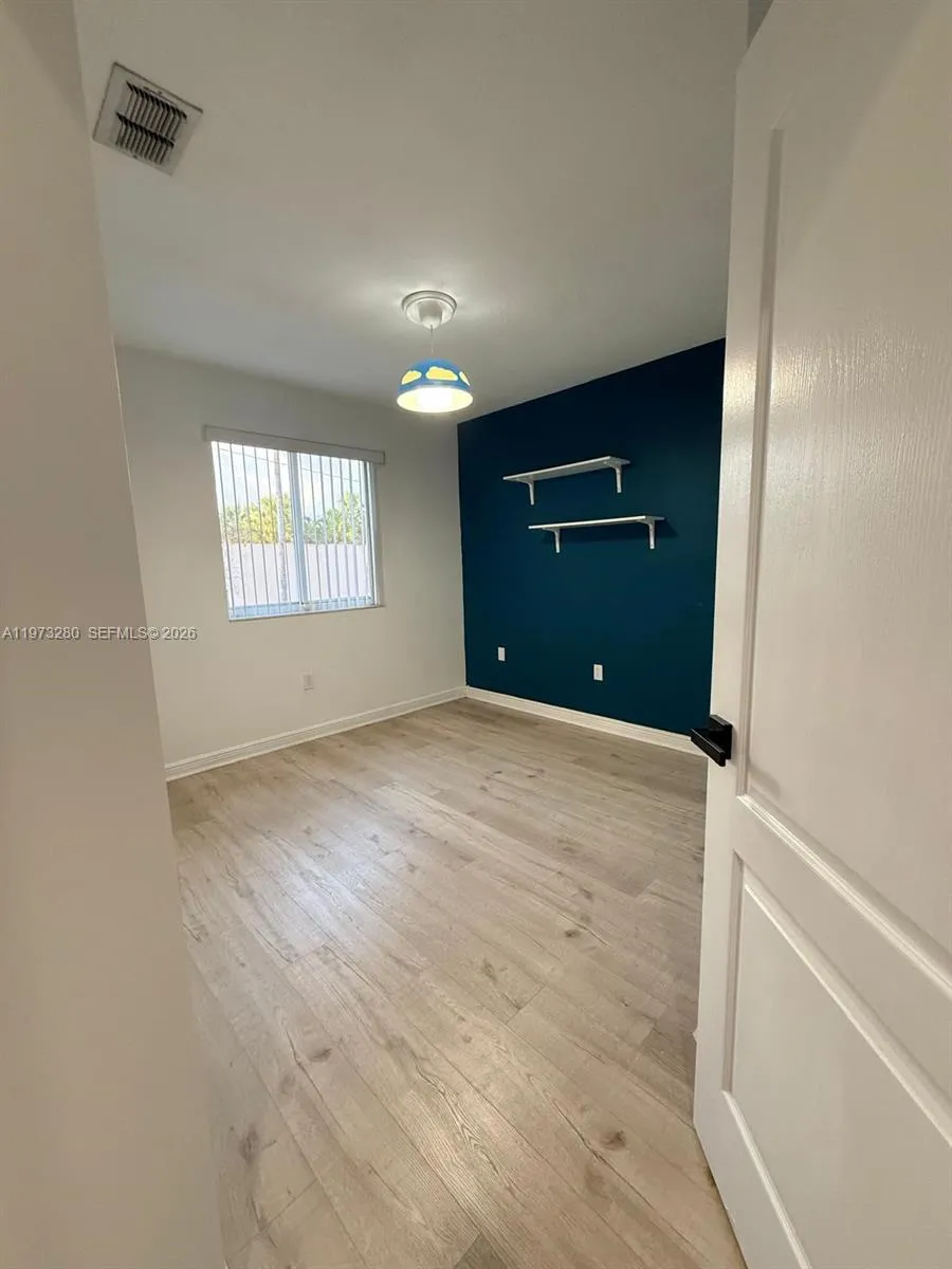 8240 Nw 10th St 10, Miami, Florida 33126, Miami, Florida 33126, 3 Bedrooms Bedrooms, ,2 BathroomsBathrooms,Residential Lease,For Rent,8240 Nw 10th St 10, Miami, Florida 33126,A11973280