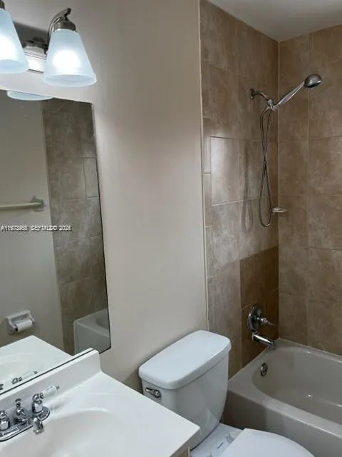 7735 W 29th Way 202, Hialeah, Florida 33018, Hialeah, Florida 33018, 2 Bedrooms Bedrooms, ,2 BathroomsBathrooms,Residential Lease,For Rent,7735 W 29th Way 202, Hialeah, Florida 33018,A11973956