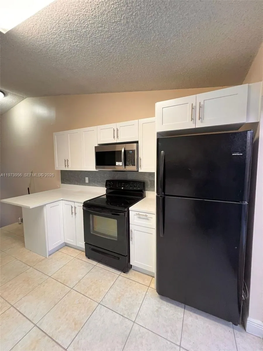7735 W 29th Way 202, Hialeah, Florida 33018, Hialeah, Florida 33018, 2 Bedrooms Bedrooms, ,2 BathroomsBathrooms,Residential Lease,For Rent,7735 W 29th Way 202, Hialeah, Florida 33018,A11973956