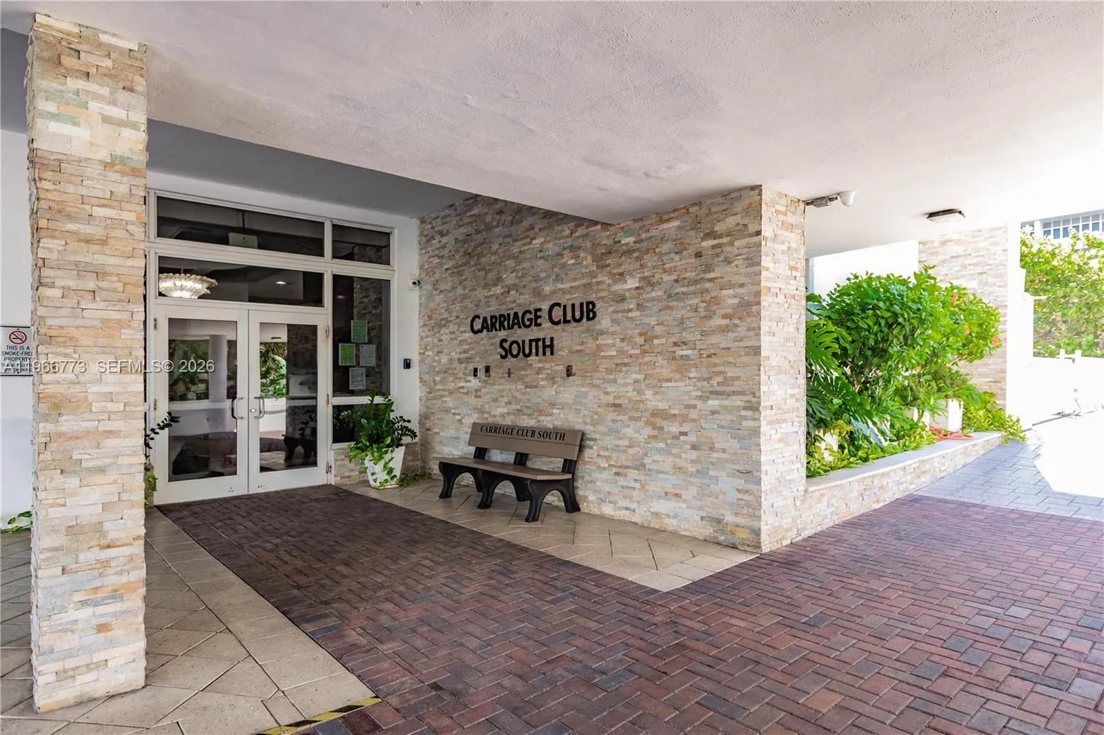5001 Collins Ave 1k, Miami Beach, Florida 33140, Miami Beach, Florida 33140, 1 Bedroom Bedrooms, ,1 BathroomBathrooms,Residential Lease,For Rent,5001 Collins Ave 1k, Miami Beach, Florida 33140,A11966773