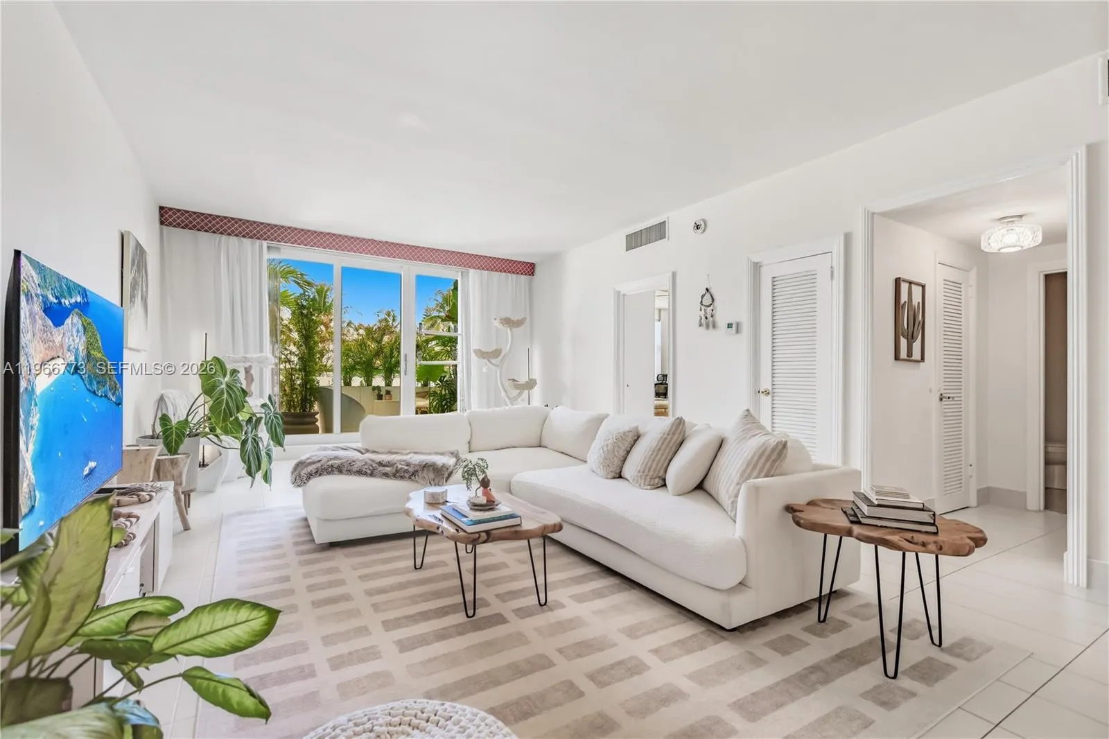 5001 Collins Ave 1k, Miami Beach, Florida 33140, Miami Beach, Florida 33140, 1 Bedroom Bedrooms, ,1 BathroomBathrooms,Residential Lease,For Rent,5001 Collins Ave 1k, Miami Beach, Florida 33140,A11966773