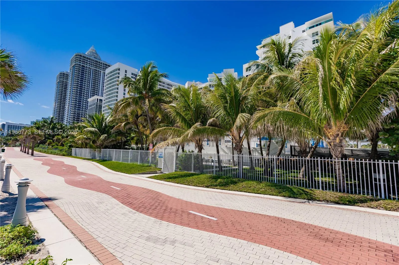 5001 Collins Ave 1k, Miami Beach, Florida 33140, Miami Beach, Florida 33140, 1 Bedroom Bedrooms, ,1 BathroomBathrooms,Residential Lease,For Rent,5001 Collins Ave 1k, Miami Beach, Florida 33140,A11966773