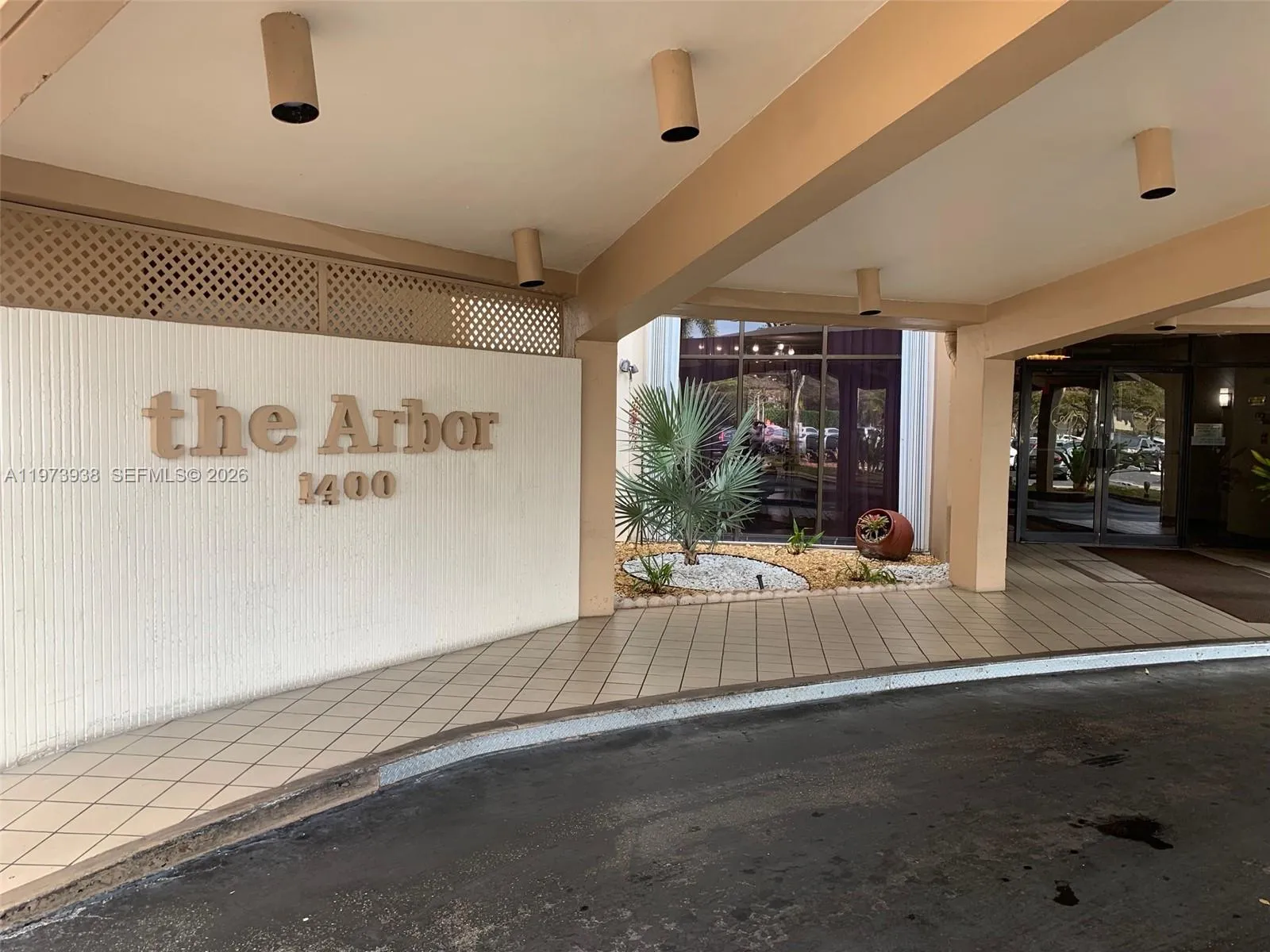 1400 St Charles 313, Pembroke Pines, Florida 33026, Pembroke Pines, Florida 33026, 2 Bedrooms Bedrooms, ,2 BathroomsBathrooms,Residential,For Sale,1400 St Charles 313, Pembroke Pines, Florida 33026,A11973938