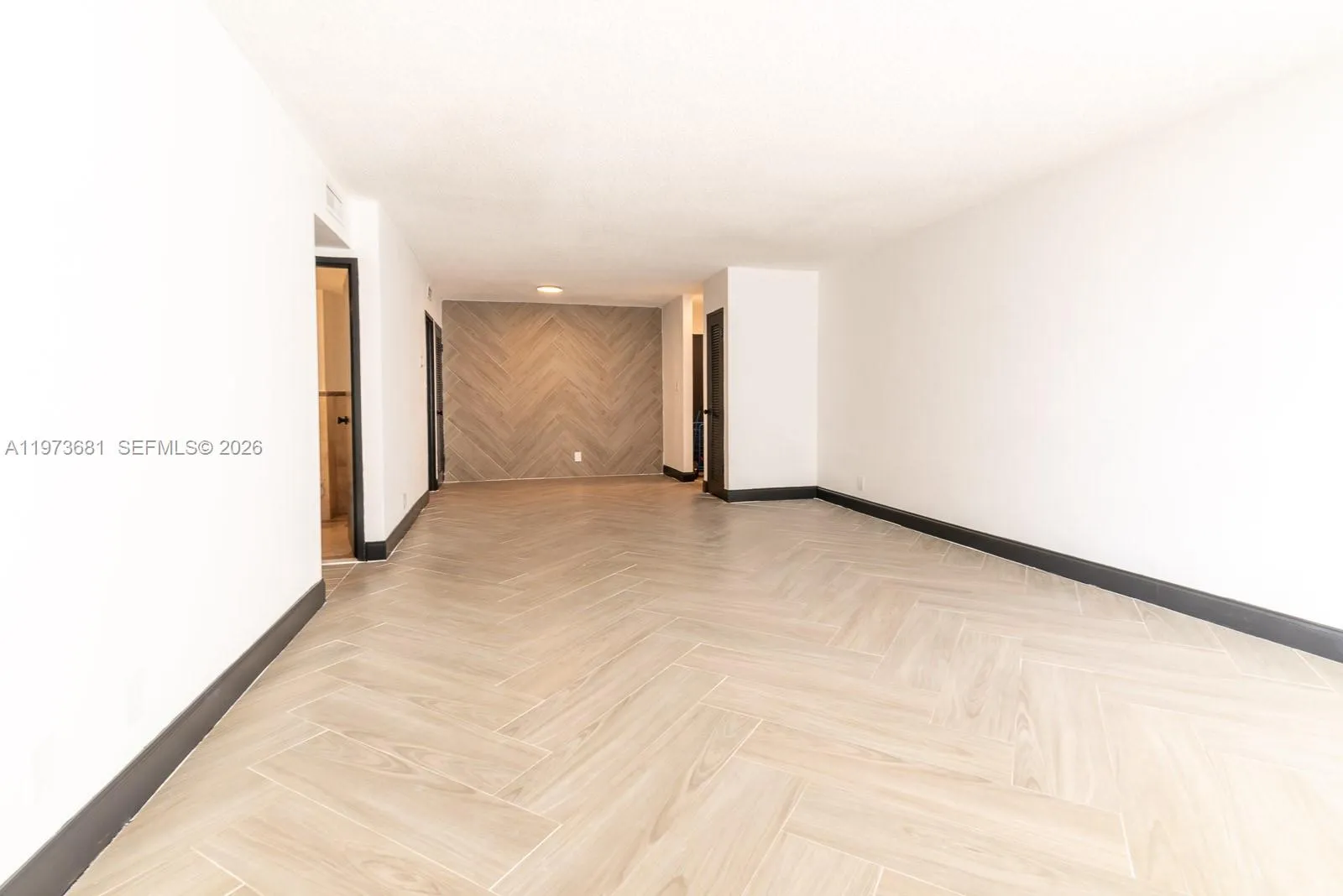 9225 Collins Ave 1010, Surfside, Florida 33154, Surfside, Florida 33154, 1 Bedroom Bedrooms, ,2 BathroomsBathrooms,Residential Lease,For Rent,9225 Collins Ave 1010, Surfside, Florida 33154,A11973681