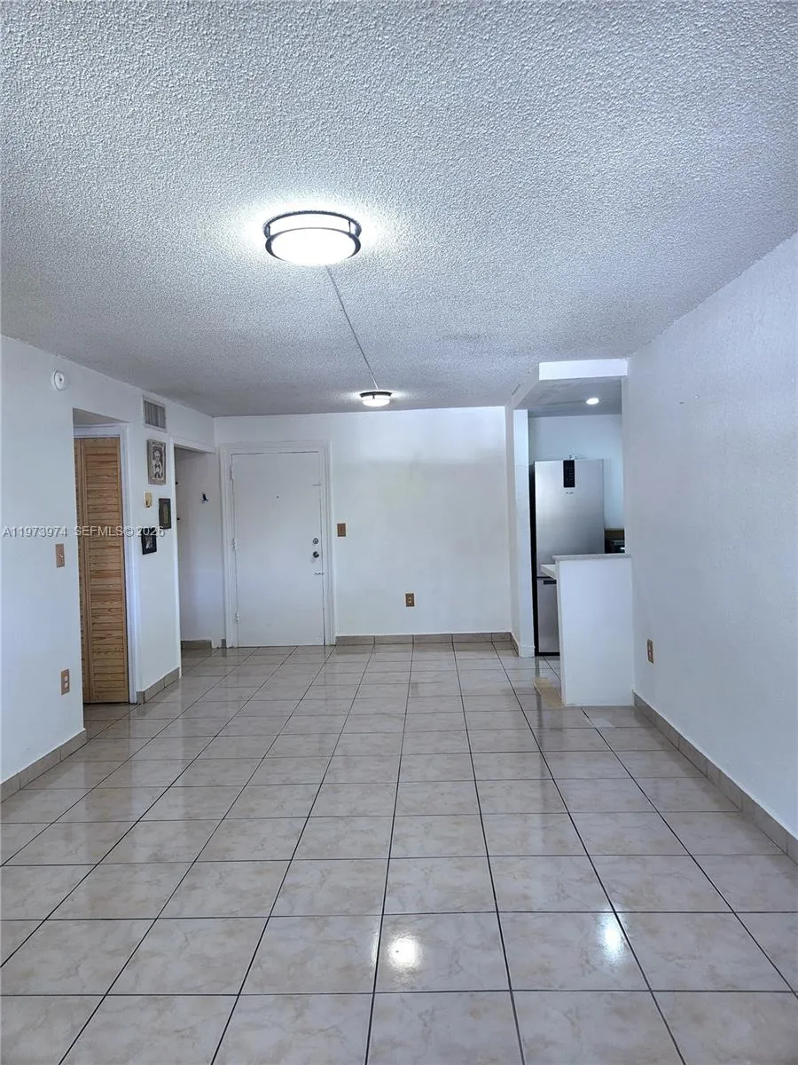 666 W 81st St 209, Hialeah, Florida 33014, Hialeah, Florida 33014, 1 Bedroom Bedrooms, ,1 BathroomBathrooms,Residential Lease,For Rent,666 W 81st St 209, Hialeah, Florida 33014,A11973974