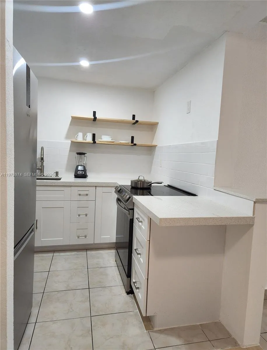 666 W 81st St 209, Hialeah, Florida 33014, Hialeah, Florida 33014, 1 Bedroom Bedrooms, ,1 BathroomBathrooms,Residential Lease,For Rent,666 W 81st St 209, Hialeah, Florida 33014,A11973974