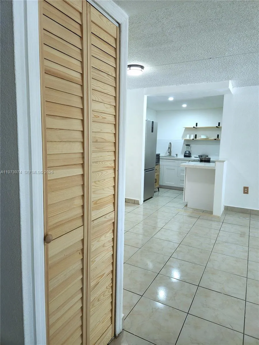 666 W 81st St 209, Hialeah, Florida 33014, Hialeah, Florida 33014, 1 Bedroom Bedrooms, ,1 BathroomBathrooms,Residential Lease,For Rent,666 W 81st St 209, Hialeah, Florida 33014,A11973974