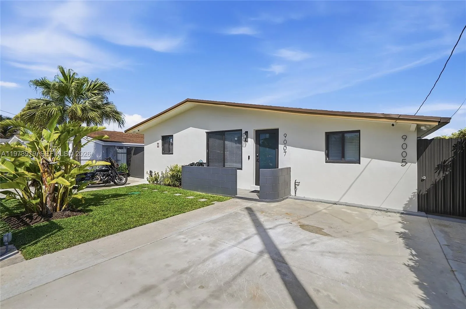 9007 Sw 38th St, Miami, Florida 33165, Miami, Florida 33165, ,Residential Income,For Sale,9007 Sw 38th St, Miami, Florida 33165,A11973979