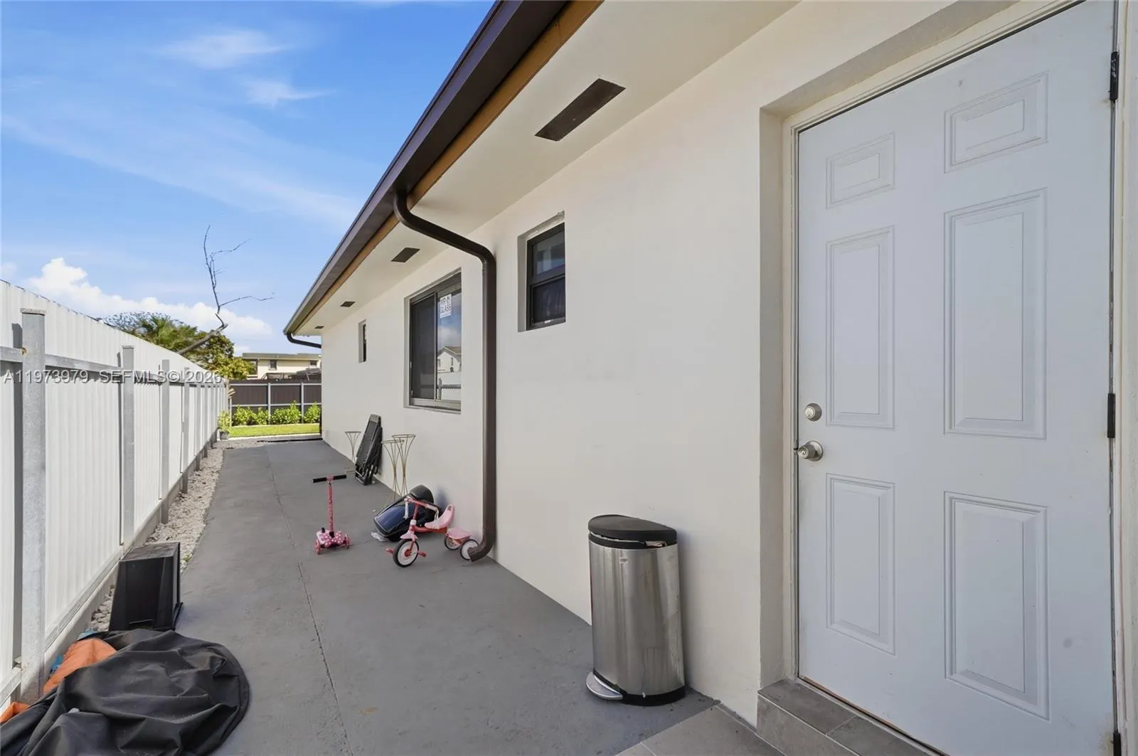 9007 Sw 38th St, Miami, Florida 33165, Miami, Florida 33165, ,Residential Income,For Sale,9007 Sw 38th St, Miami, Florida 33165,A11973979