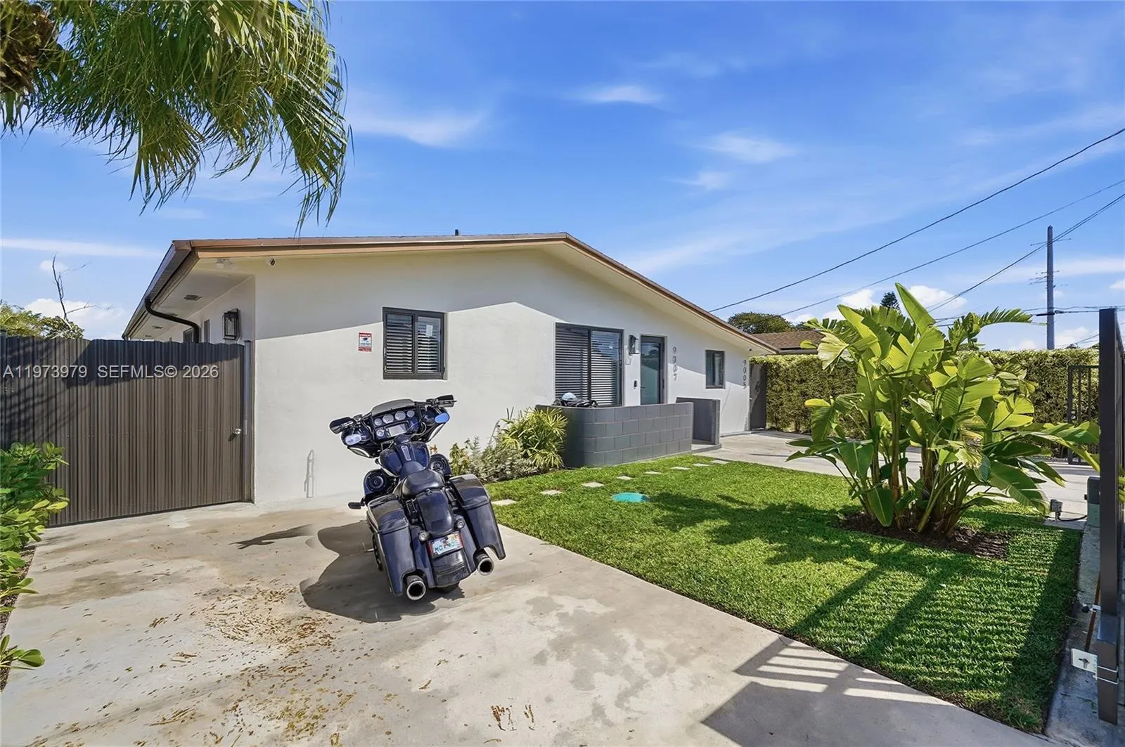 9007 Sw 38th St, Miami, Florida 33165, Miami, Florida 33165, ,Residential Income,For Sale,9007 Sw 38th St, Miami, Florida 33165,A11973979