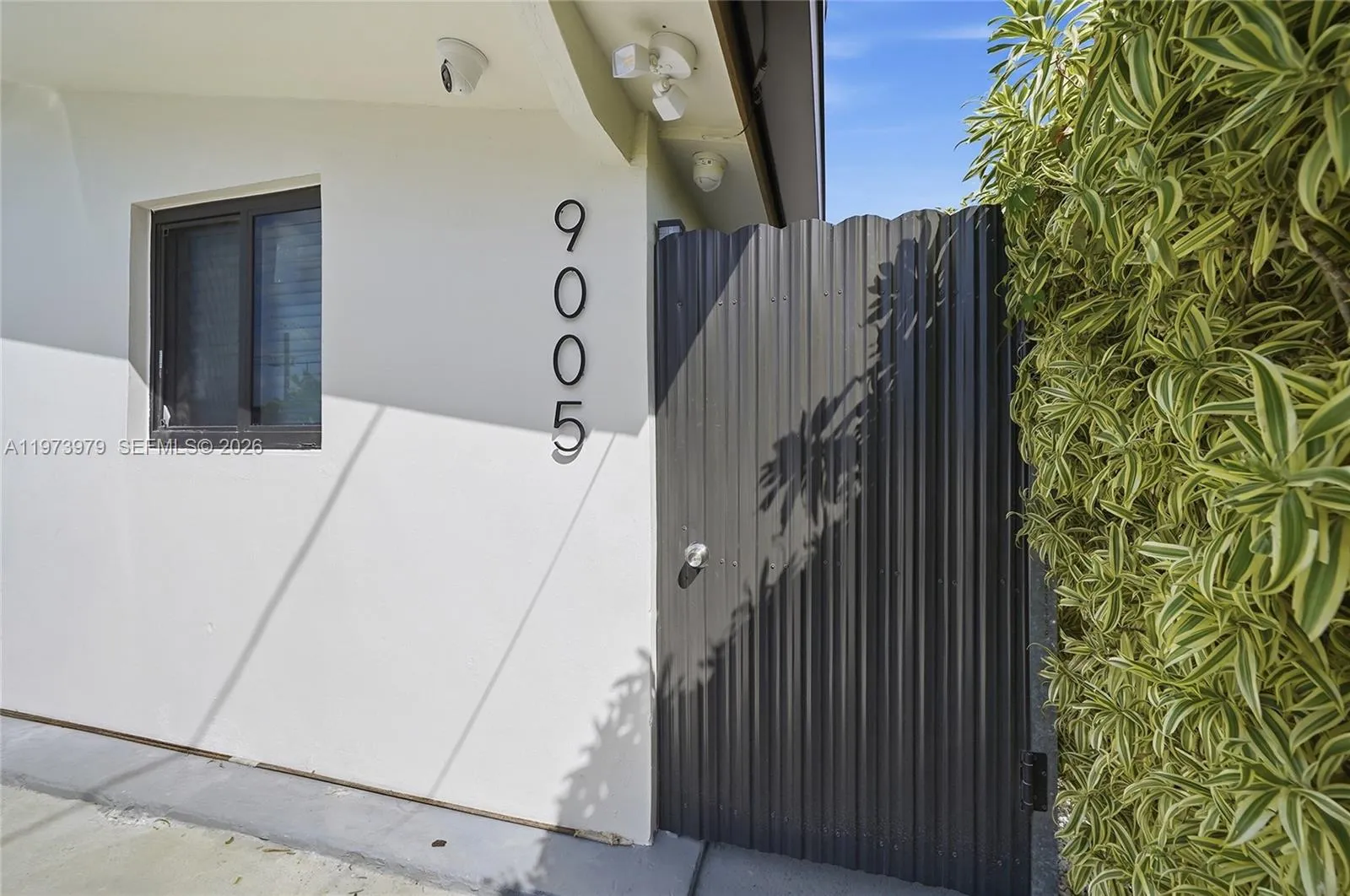 9007 Sw 38th St, Miami, Florida 33165, Miami, Florida 33165, ,Residential Income,For Sale,9007 Sw 38th St, Miami, Florida 33165,A11973979