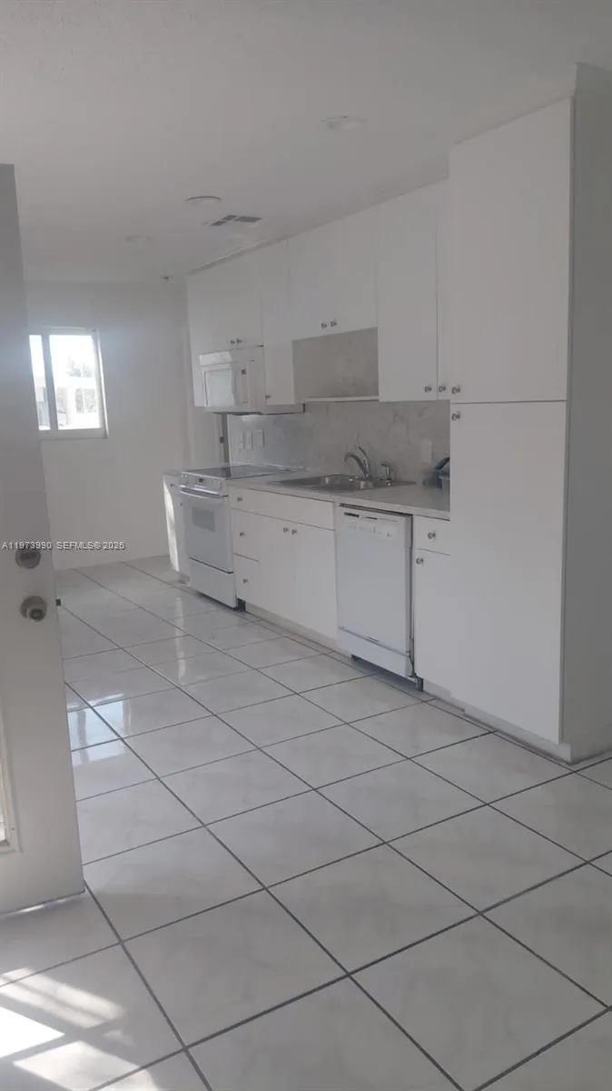 6444 Dawson St 0, Hollywood, Florida 33023, Hollywood, Florida 33023, 3 Bedrooms Bedrooms, ,1 BathroomBathrooms,Residential Lease,For Rent,6444 Dawson St 0, Hollywood, Florida 33023,A11973990