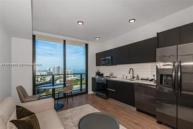 398 Ne 5th St 2802, Miami, Florida 33132, Miami, Florida 33132, ,1 BathroomBathrooms,Residential Lease,For Rent,398 Ne 5th St 2802, Miami, Florida 33132,A11973993