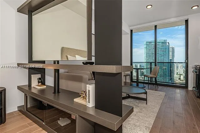 398 Ne 5th St 2802, Miami, Florida 33132, Miami, Florida 33132, ,1 BathroomBathrooms,Residential Lease,For Rent,398 Ne 5th St 2802, Miami, Florida 33132,A11973993